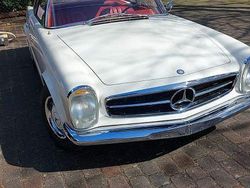 Weiß Gebraucht 1965 Mercedes 230 Cabrio | 129.000 €