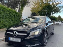 Schwarz Gebraucht 2015 Mercedes CLA200 Limousine | 16.000 € (Fairer Preis)