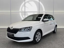 Weiß Gebraucht 2021 Skoda Fabia Cool Plus Limousine | 12.960 € (Guter Preis)