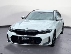 Weiß Gebraucht 2025 BMW 330 M Sport Kombi | 62.860 €