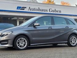 Grau Gebraucht 2018 Mercedes B200 Style Van / Kleinbus | 16.950 € (Etwas zu teuer)