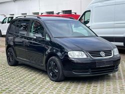 Schwarz Gebraucht 2006 VW Touran Van / Kleinbus | 3.499 € (Etwas zu teuer)