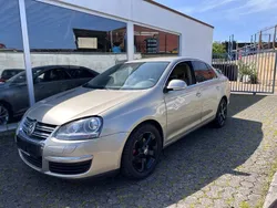 Beige Gebraucht 2006 VW Jetta Comfortline Limousine | 3.999 € (Fairer Preis)