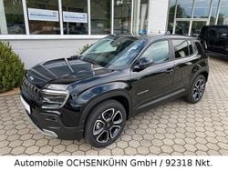 Schwarz Neu 2025 Jeep Avenger EV Summit SUV | 42.390 € (Teuer)