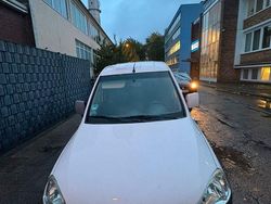 Weiß Gebraucht 2010 Opel Combo Van / Kleinbus | 2.790 € (Fairer Preis)