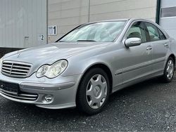 Silber Gebraucht 2005 Mercedes C240 Limousine | 2.990 €