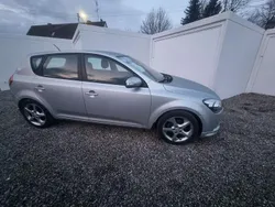 Silber Gebraucht 2013 Kia Ceed 2 Limousine | 4.650 € (Fairer Preis)