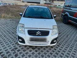 Weiß Gebraucht 2008 Citroën C2 Kleinwagen | 699 €