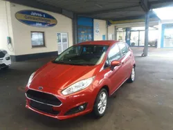 Rot Gebraucht 2016 Ford Fiesta Celebration Kleinwagen | 9.380 € (Fairer Preis)