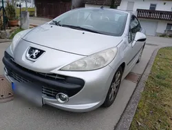 Silber Gebraucht 2007 Peugeot 207 CC Cabrio | 1.980 €