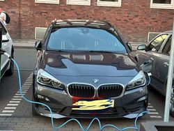 Grau Gebraucht 2020 BMW 225 Active Tourer iPerformance Van / Kleinbus | 15.200 € (Guter Preis)