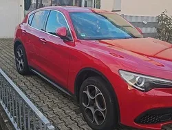 Rot Gebraucht 2018 Alfa Romeo Stelvio SUV | 25.900 € (Fairer Preis)