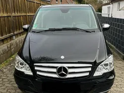 Schwarz Gebraucht 2011 Mercedes Viano Edition Van / Kleinbus | 21.150 € (Teuer)