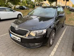 Schwarz Gebraucht 2014 Skoda Octavia Elegance Kombi | 8.099 € (Superpreis)