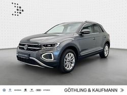 Indiumgrau metallic Gebraucht 2024 VW T-Roc Style SUV | 28.430 € (Fairer Preis)