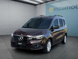 Rot Gebraucht 2023 Mercedes EQT200 Van / Kleinbus | 27.599 € (Etwas zu teuer)