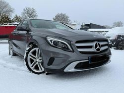 Grau Gebraucht 2016 Mercedes GLA250 SUV | 18.000 € (Fairer Preis)