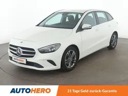 Weiß Gebraucht 2019 Mercedes B180 Style Van / Kleinbus | 19.150 € (Etwas zu teuer)