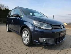 Blau Gebraucht 2011 VW Touran Van / Kleinbus | 9.490 € (Etwas zu teuer)