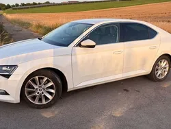 Weiß Gebraucht 2017 Skoda Superb Style Limousine | 16.990 € (Fairer Preis)