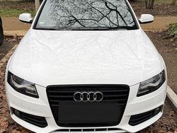 Weiß Gebraucht 2010 Audi A4 S-Line Kombi | 14.200 €