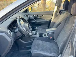 Grau Gebraucht 2016 Nissan X-Trail 360º SUV | 11.400 € (Fairer Preis)