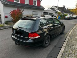 Schwarz Gebraucht 2007 VW Golf V Sportline Kombi | 2.299 € (Fairer Preis)