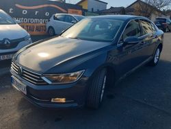 Grau Gebraucht 2019 VW Passat Comfortline Limousine | 15.996 € (Fairer Preis)
