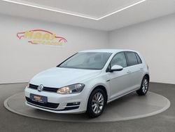 Weiß Gebraucht 2015 VW Golf VII LOUNGE Limousine | 8.390 € (Guter Preis)