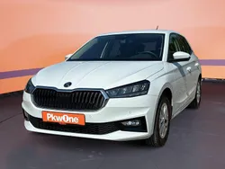 Weiß Gebraucht 2024 Skoda Fabia Selection Limousine | 16.390 € (Guter Preis)