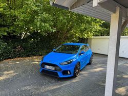 Blau Gebraucht 2016 Ford Focus RS Limousine | 30.500 €