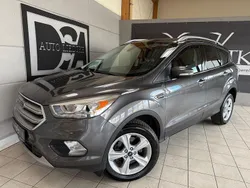 Grau Gebraucht 2017 Ford Kuga Business Edition SUV | 17.499 € (Fairer Preis)