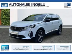 Weiß Gebraucht 2024 Peugeot 5008 Allure Van / Kleinbus | 29.080 € (Superpreis)