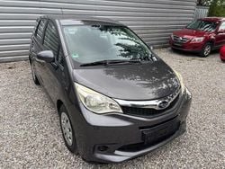 Grau Gebraucht 2011 Subaru Trezia Active Van / Kleinbus | 4.500 € (Fairer Preis)