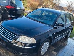 Schwarz Gebraucht 2003 VW Passat Highline Kombi | 700 € (Guter Preis)