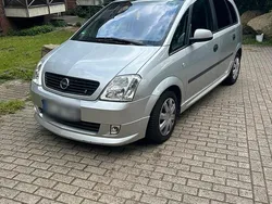 Silber Gebraucht 2006 Opel Meriva Van / Kleinbus | 1.450 € (Guter Preis)