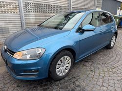 Blau Gebraucht 2014 VW Golf VII Trendline Limousine | 9.390 € (Fairer Preis)