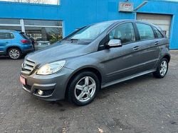 Grau Gebraucht 2009 Mercedes B180 Van / Kleinbus | 3.990 € (Superpreis)