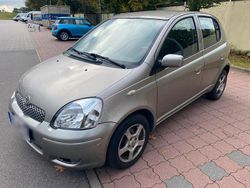 Silber Gebraucht 2005 Toyota Yaris Kleinwagen | 3.290 € (Fairer Preis)