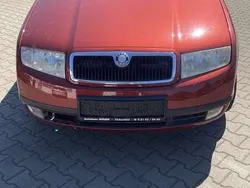Orange Gebraucht 2004 Skoda Fabia Classic Limousine | 1.849 € (Fairer Preis)