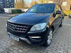 Schwarz Gebraucht 2012 Mercedes ML250 SUV | 13.400 €