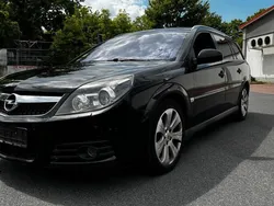 Schwarz Gebraucht 2009 Opel Vectra Kombi | 3.800 €