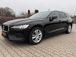 Schwarz Gebraucht 2021 Volvo V60 Momentum Kombi | 22.999 € (Fairer Preis)