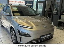 Shimmering silver metallic Gebraucht 2021 Hyundai Kona Trend SUV | 18.980 € (Fairer Preis)