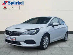 Weiß Gebraucht 2019 Opel Astra Edition Limousine | 10.980 € (Guter Preis)