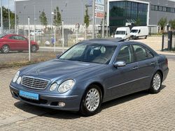 Blau Gebraucht 2002 Mercedes E240 Limousine | 5.999 € (Teuer)
