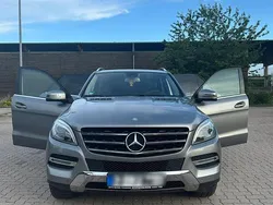 Grau Gebraucht 2014 Mercedes ML250 SUV | 20.000 € (Fairer Preis)