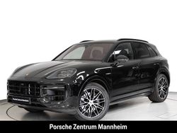 Schwarz Neu 2025 Porsche Cayenne Black Edition SUV | 147.581 € (Etwas zu teuer)