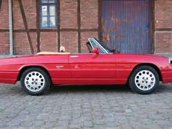 Rot Gebraucht 1990 Alfa Romeo Spider Cabrio | 19.800 €
