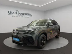 Grau Gebraucht 2024 VW Tiguan R-line SUV | 46.490 € (Superpreis)